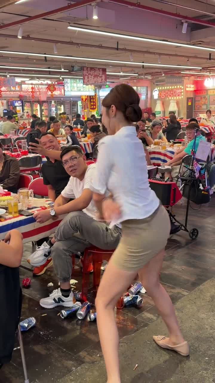 哦豁,睡不着了