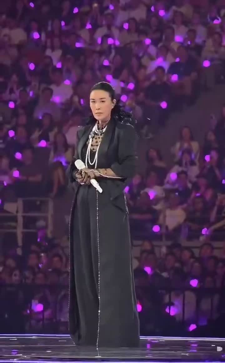 那英祭奠刘欢老师