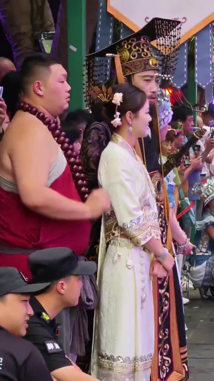 吃瓜群众