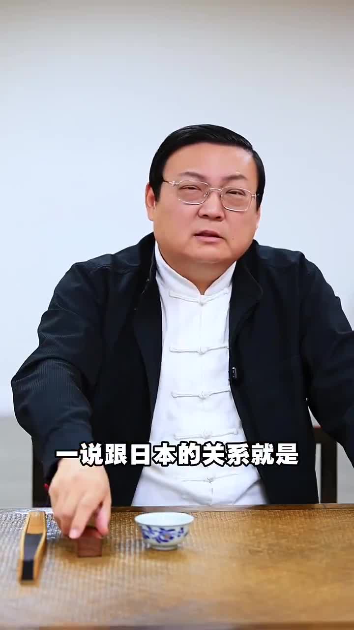 老梁时评