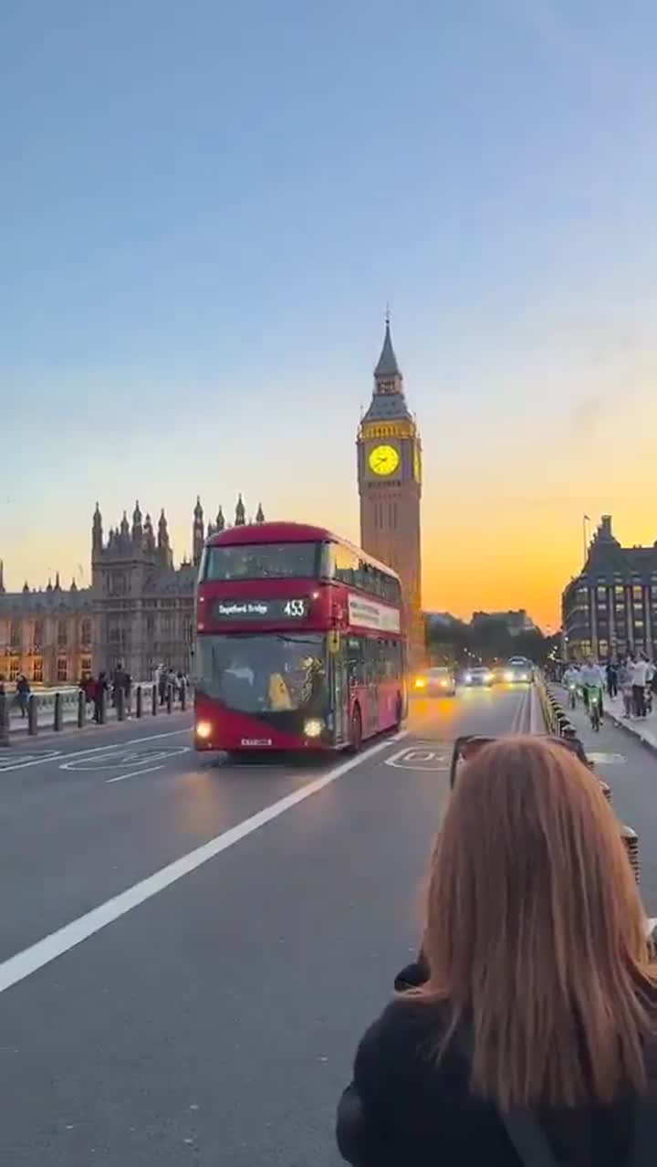 📍 London