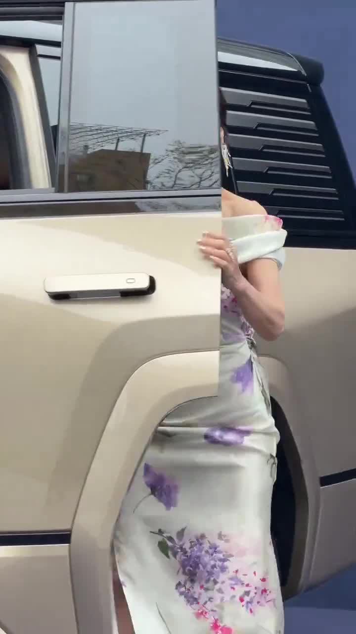 73岁的赵雅芝