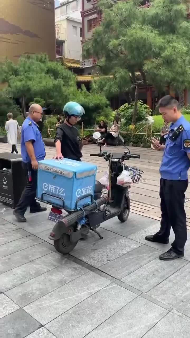 哎😑底层为难底层人