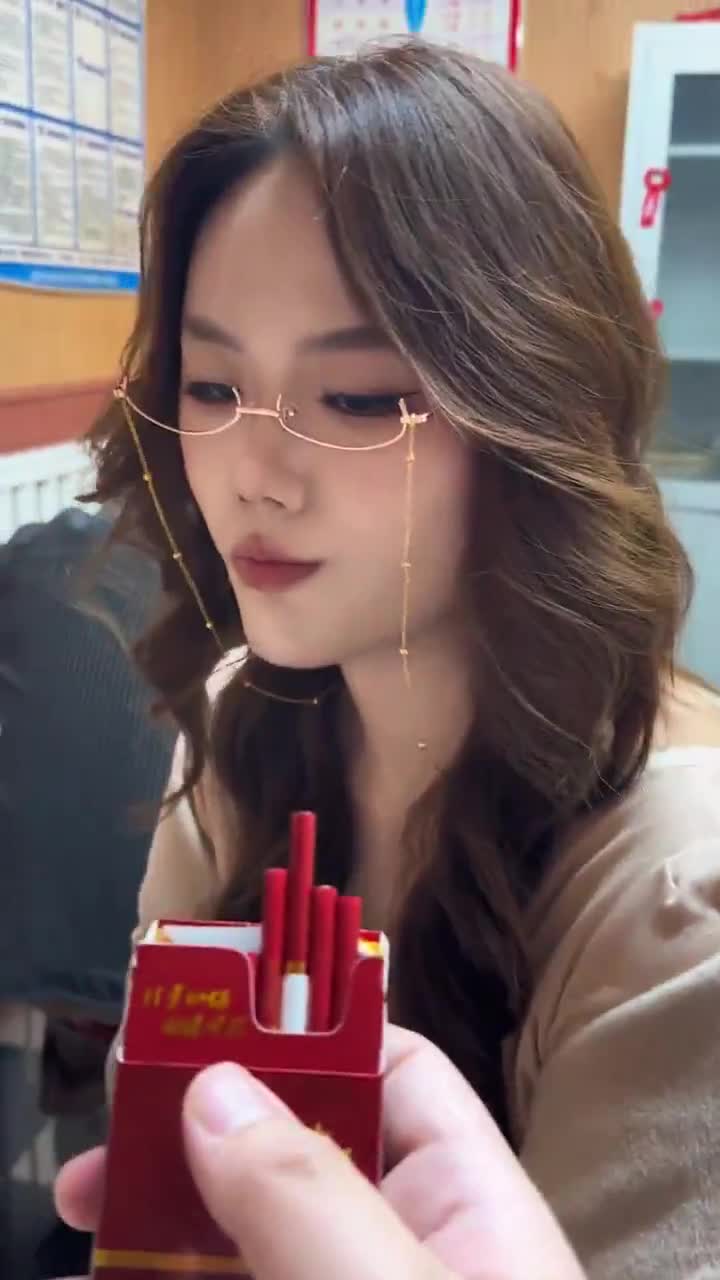 这个妹儿好