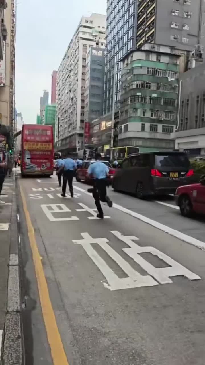 香港🇭🇰警察👮不是吃素的
