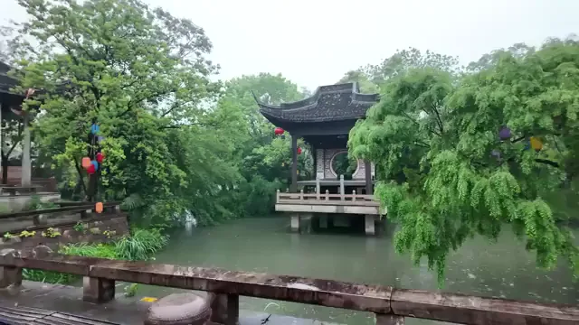 Rainy Day in Hangzhou