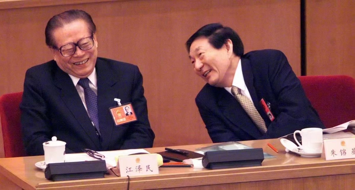 一个时代的落幕！
再也没有这种人味儿的时代出现了
