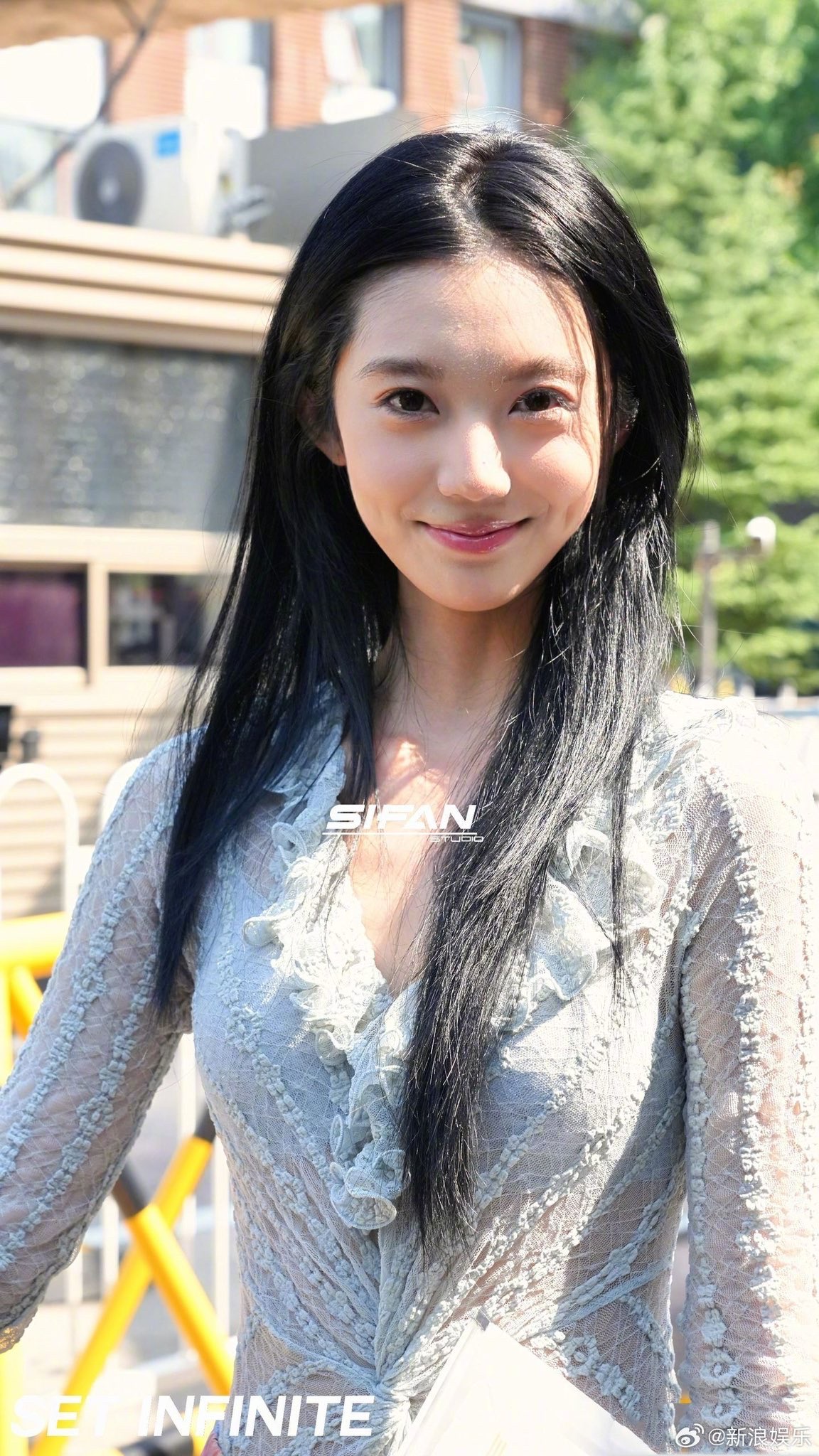 #北电26级新生颜值大比拼
一个个青春靓丽，闭月羞花倾国倾城。
北电2026级新生报到，这届颜值和辨识度都不低。
有人清纯，有人明艳，也有人