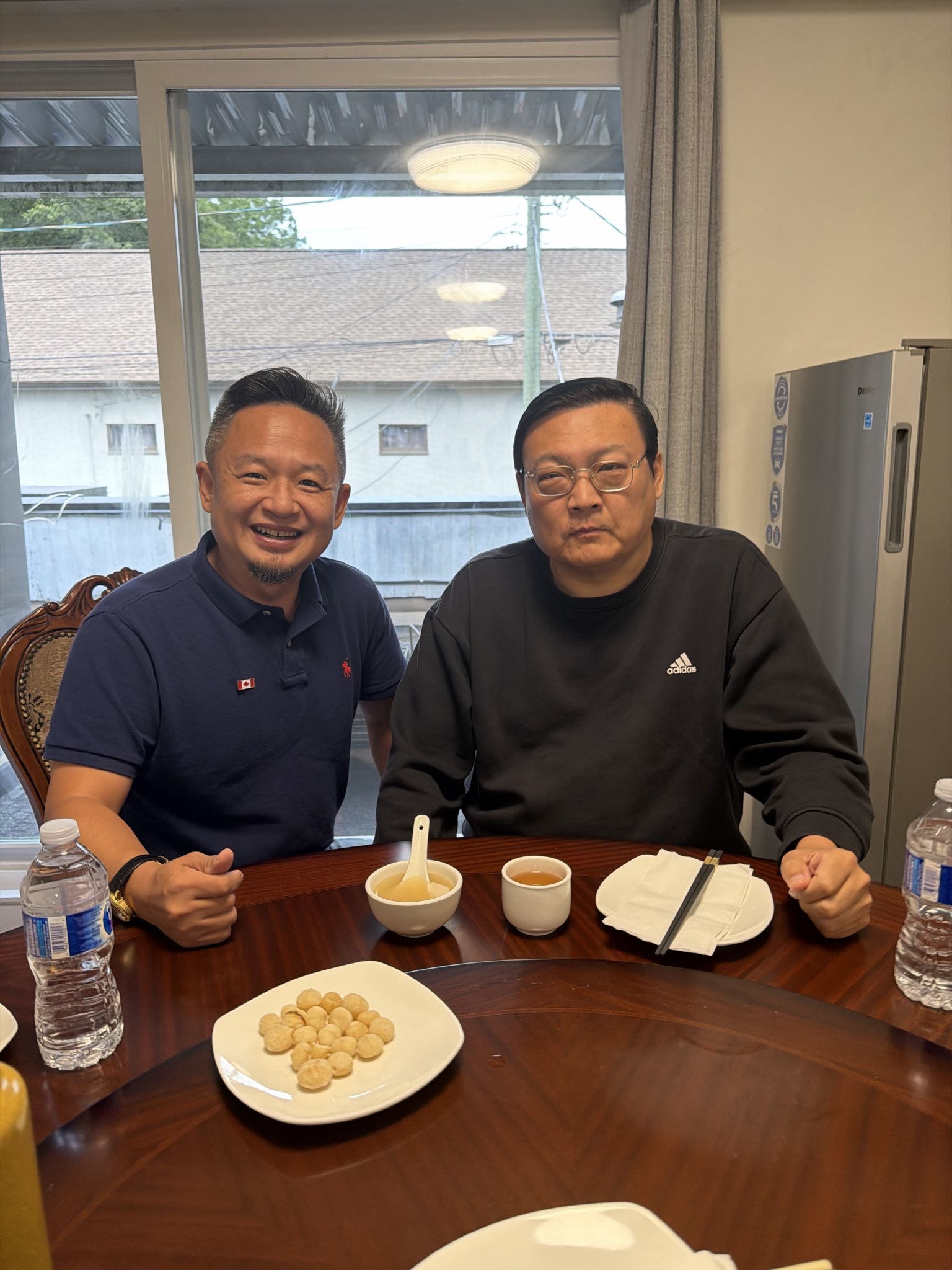 老王和老梁在加拿大🇨🇦同框👍