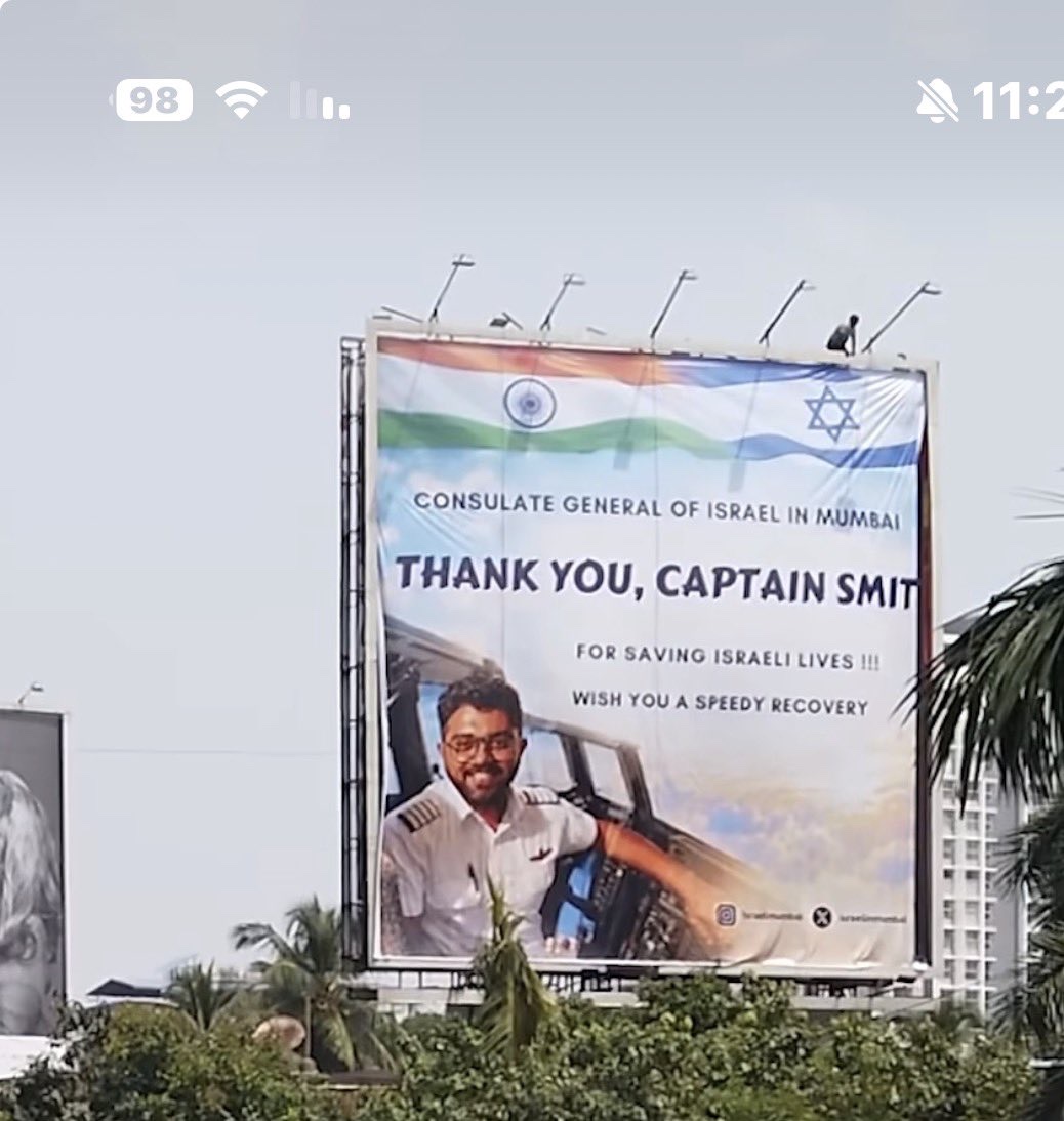 印度孟买以色列领事馆设置的广告牌❤️🇮🇱
以色列还打算以他的名字命名一个苹果品种,很可能是格兰史密斯。
